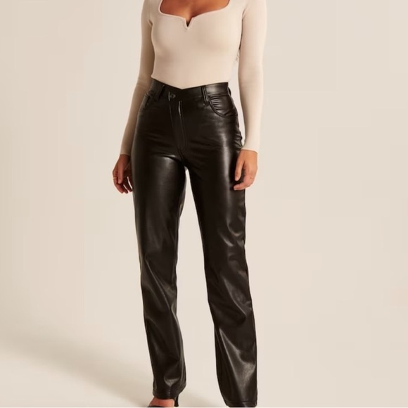 Abercrombie & Fitch Curve Love 90s Straight Vegan Leather Pants - Picture 1 of 9